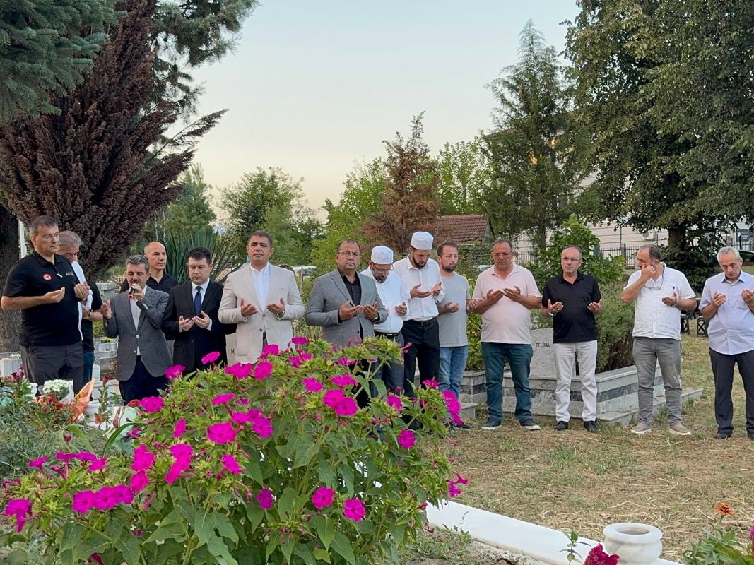 17 Ağustos Depreminde Hayatını Kaybedenler Dualarla Anıldı